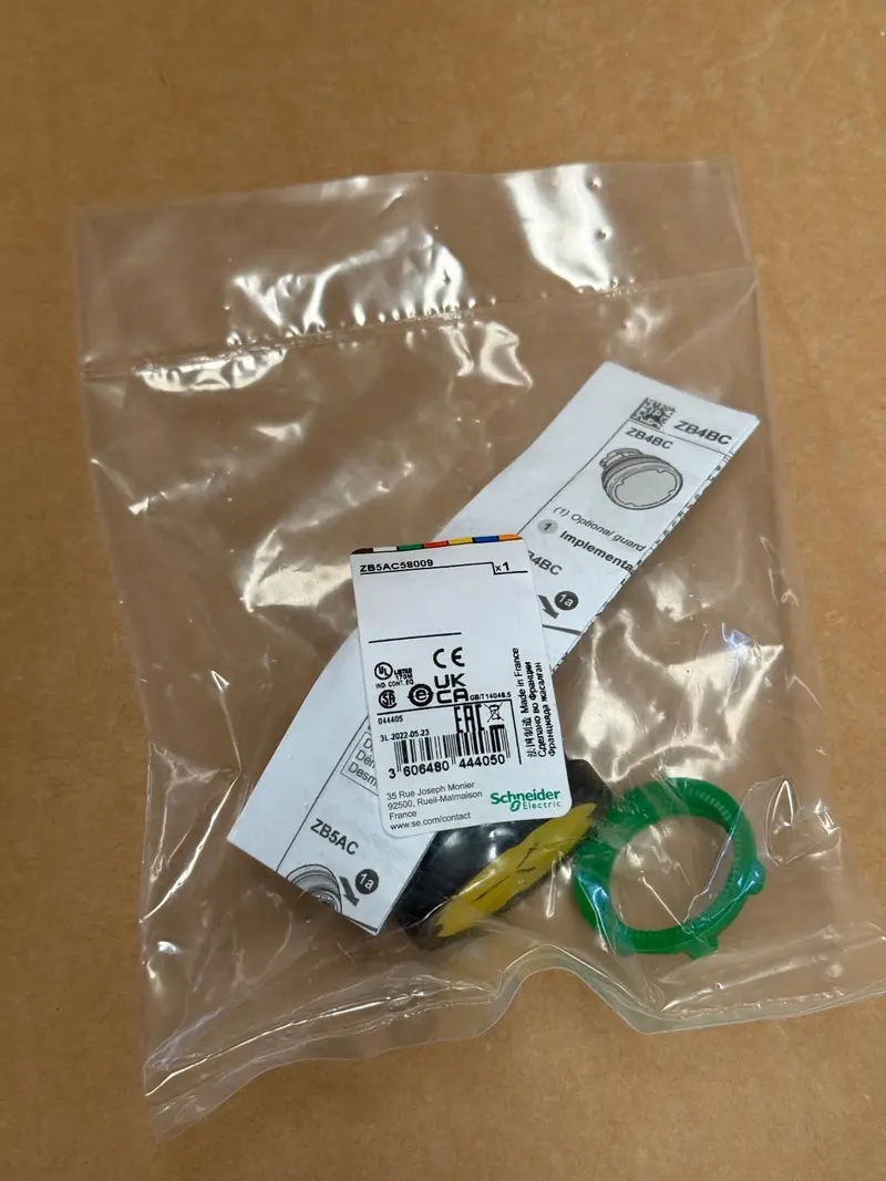 3PCs Schneider Electric – ZB5AC58009  – Pushbutton Head for Harsh Environment