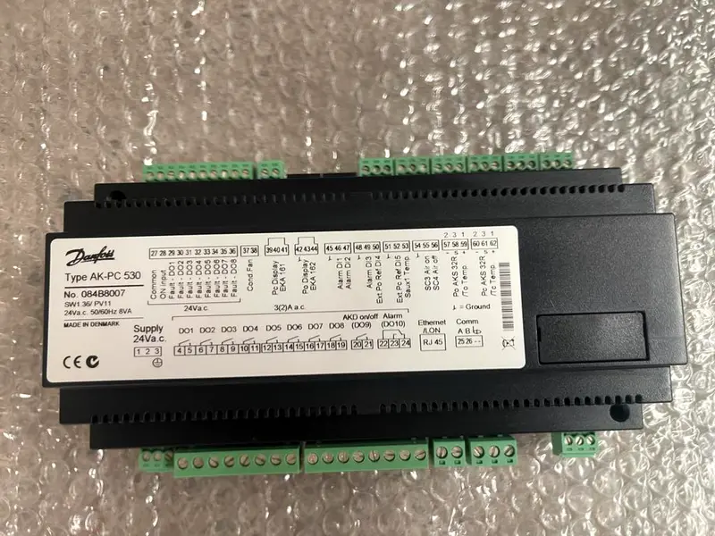 Danfoss - AK-PC 530 - 084B8007 - Controller