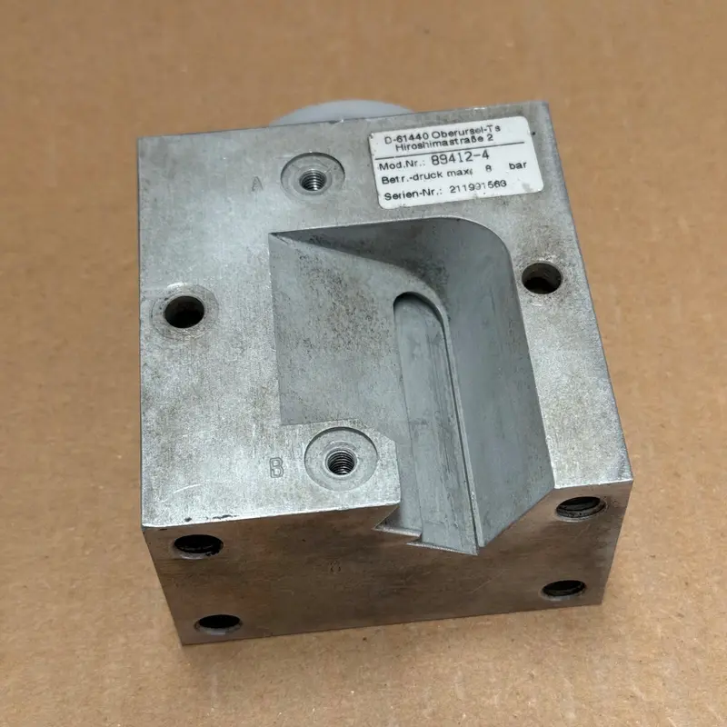 DESTACO – 89412-4 – Pneumatic Swing Clamp