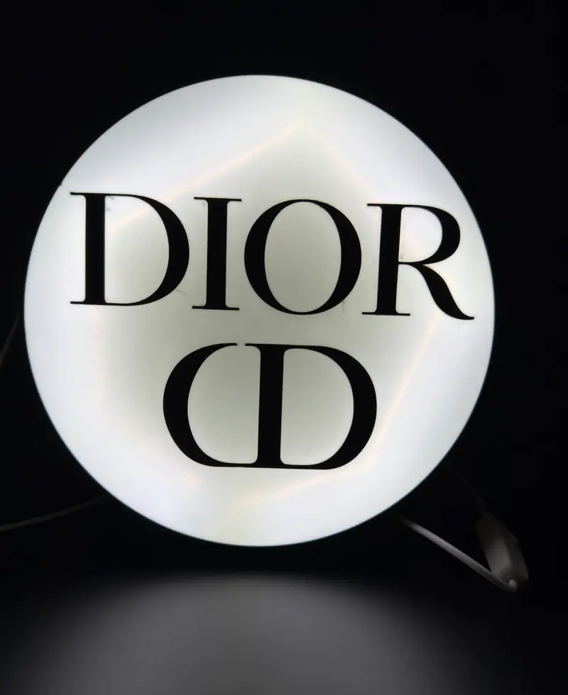 Dior Lightbox
