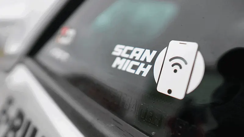 Scan Me - Smarter Vinyl Aufkleber