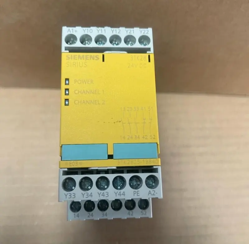 SIEMENS SIRIUS - 3TK2825-1BB40 - Safety Relay